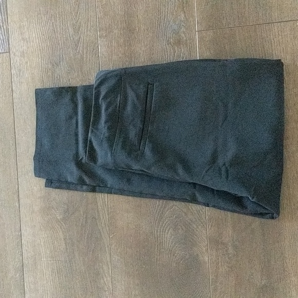 Kirkland Signature Ladies' Travel Pant - Picture 6 of 6